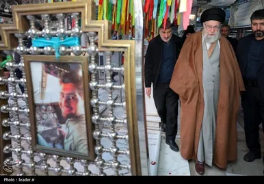 گزارش تصویری | حضور رهبر انقلاب اسلامی در حرم مطهر حضرت امام خمینی (ره)