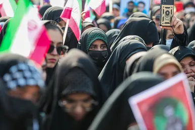 تشییع پیکر دو دانشجوی شهید حافظ امنیت در دانشگاه فردوسی