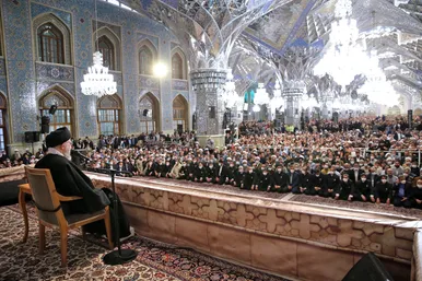 حضور و سخنرانی رهبر انقلاب در اجتماع زائران و مجاوران حرم مطهر رضوی