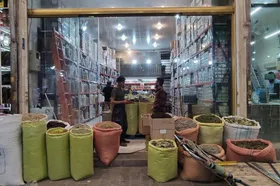فروش وعرضه دارو&zwnj;های ترکیبی بی&zwnj;نام و نشان در برخی عطاری&zwnj;ها