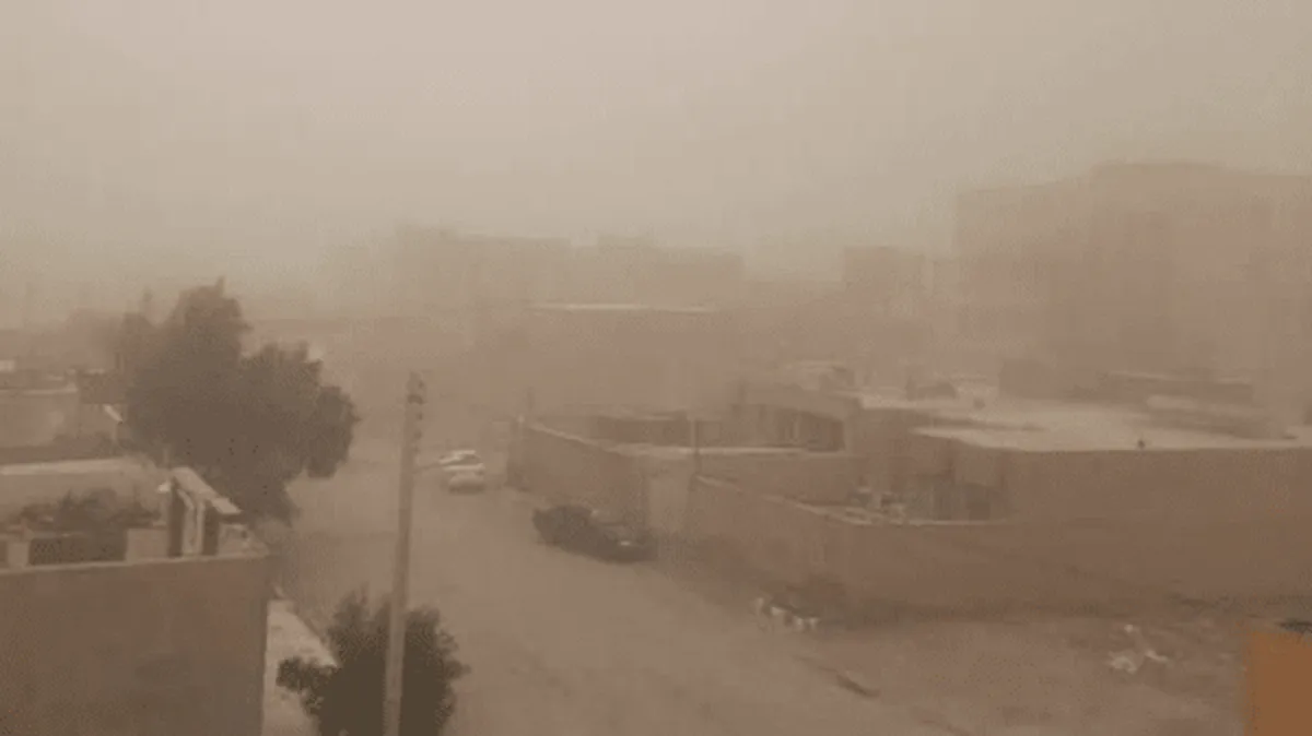 سرعت طوفان در زابل از ۱۰۰ کیلومتر بر ساعت گذشت (۲۰ خرداد ۱۴۰۵)