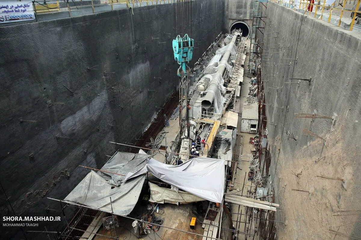 ۶۰ درصد قطعات دستگاه TBM در مشهد جابه‌جا شد | انتقال بزرگ‌ترین قطعه به امامت ۴۹