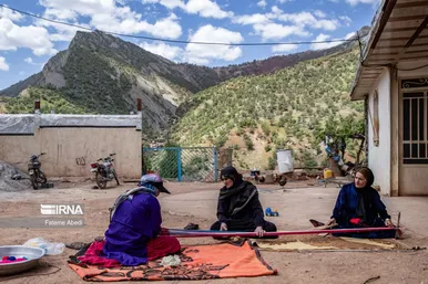 «شیردنگ بافی» در لرستان