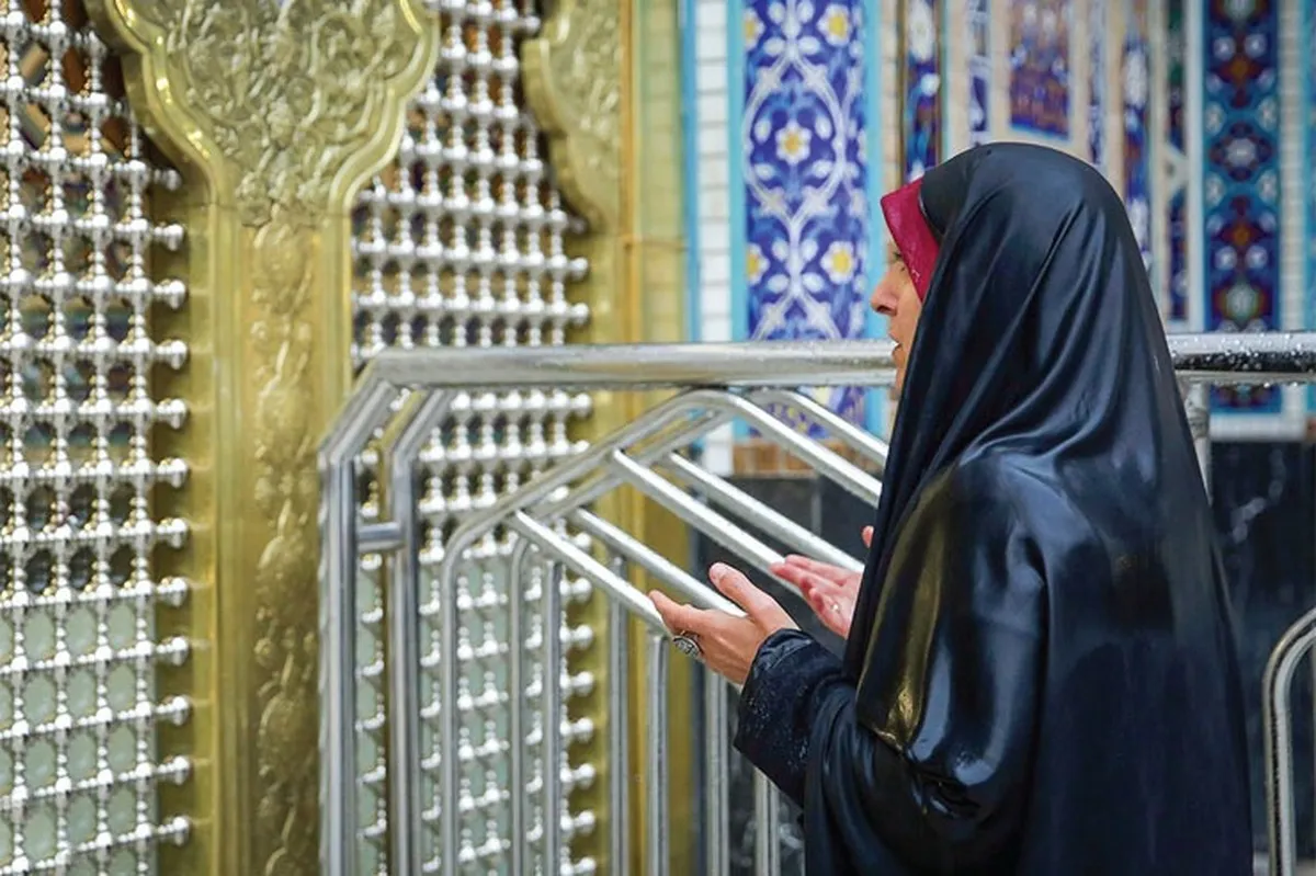 در سمت تواَم