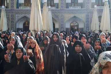 نماز عید قربان در حرم مطهر رضوی