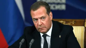 دیمیتری مدودف شهادت رهبر انقلاب را تسلیت گفت