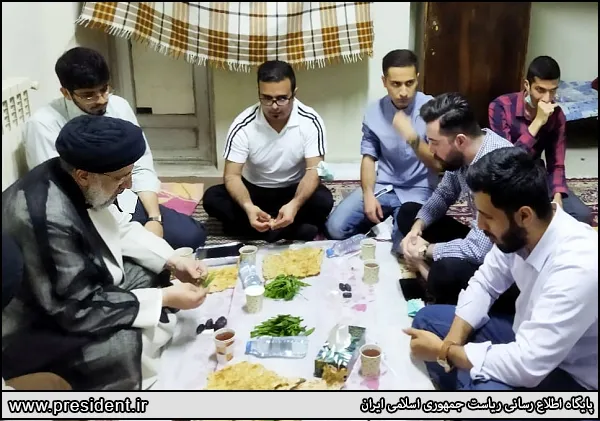 درباره افطار رئیس‌جمهور با دانشجویان افغانستانی در خوابگاه دانشگاه خوارزمی کرج + تصاویر