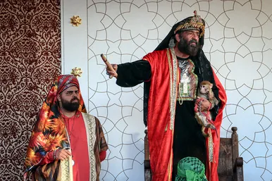 حرکت کاروان نمادین اسرای کربلا در مشهد