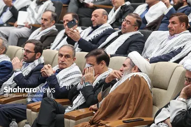گزارش تصویری | بدرقه پیکر شهید گمنام دفاع مقدس در همایش سالیانه بسیجیان در مشهد