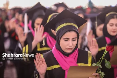 عکس‌هایی از مراسم دانش‌آموختگی دانشجویان علوم پزشکی سراسر کشور در حرم امام‌رضا(ع)