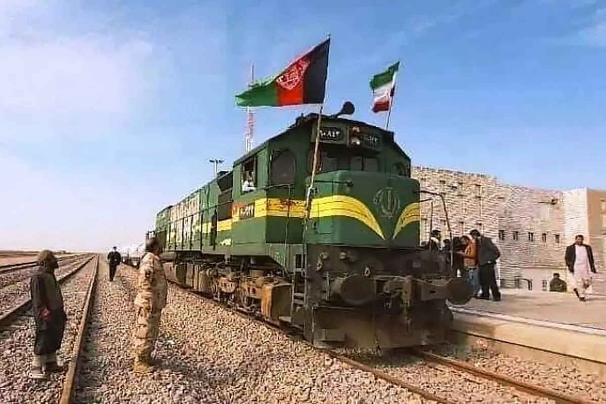 معاون وزیر راه: قطار مسافری ایران- افغانستان در انتظار رفع مشکلات مرزی است