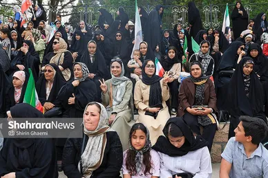 اجتماع بزرگ دختران و نور کرامت در مشهد
