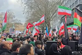 ویدئو | تظاهرات ضد جنگ فارسی زبانان در هانوفر (۲۵ اسفند ۱۴۰۴)
