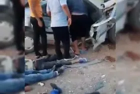 ویدئو | تصادف یک پژو (شوتی) با ۱۵ سرنشین افغانستانی در جاده سروستان - شیراز