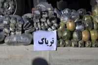 کشف بیش از ۱.۵ کیلوگرم تریاک از معده قاچاقچیان در سبزوار (۲۹ بهمن ۱۴۰۲)