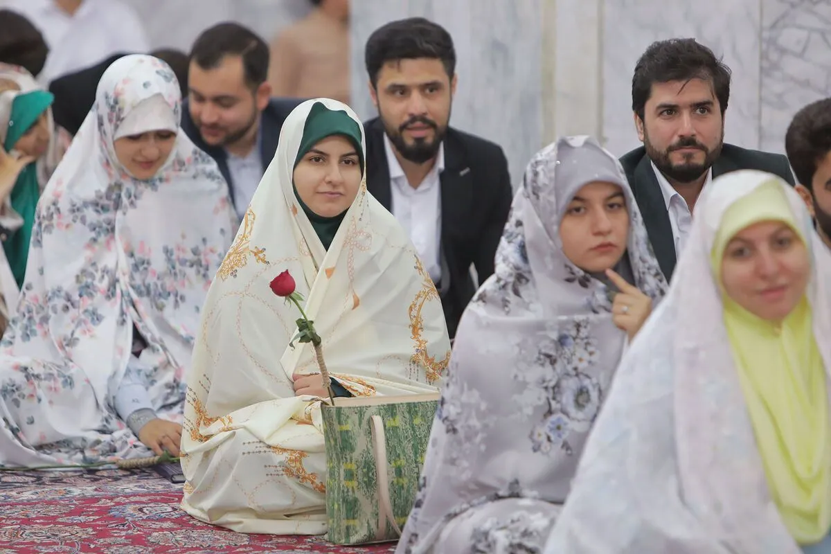 مراسم «جشن بزرگ ازدواج ۱۵۰۰ زوج دانشجوی خراسان رضوی» در حرم امام‌رضا(ع) برگزار شد