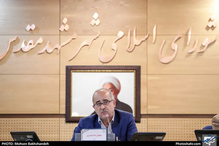 درمقابل تخریب‌ها از خدمت به مردم غفلت نمی‌کنیم