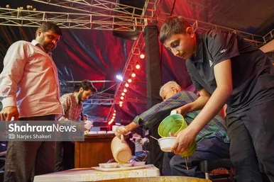 گزارش تصویری | خدمت زیر نور شب