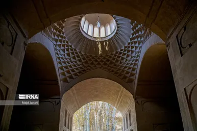 ایران زیباست | پاییز باغ پهلوان‌پور