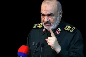 سردار سلامی خطاب به دشمنان: با ضرباتی سخت انتقام می&zwnj;گیریم