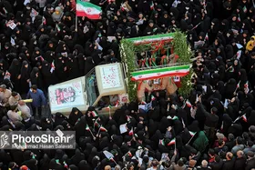 تشییع باشکوه پیکر شهدای مدافع امنیت و مرزبانی| &laquo;نه&raquo; قاطع مردم مشهد به اغتشاش&zwnj;گران+ عکس و فیلم