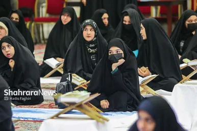 تشییع شهید گمنام در جمع دختران مدرسه امام رضا(ع) در مشهد