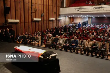 وداع با پروانه معصومی
