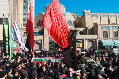 تشییع پیکر 12 شهید گمنام دفاع مقدس و 2 شهید حادثه تروریستی راسک در مشهد