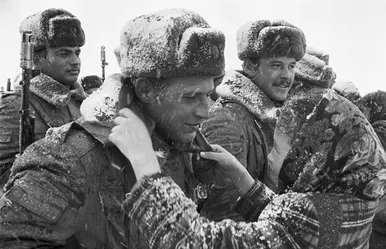 عکس‌هایی از خروج شوروی از افغانستان در ۳۶ سال پیش