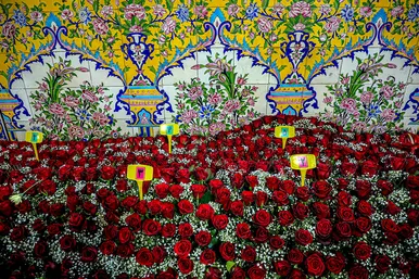 چراغانی و گل آرایی حرم مطهر رضوی به مناسبت میلاد امام رضا (ع)
