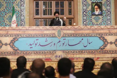 حضور و سخنرانی رهبر انقلاب در اجتماع زائران و مجاوران حرم مطهر رضوی- ۳
