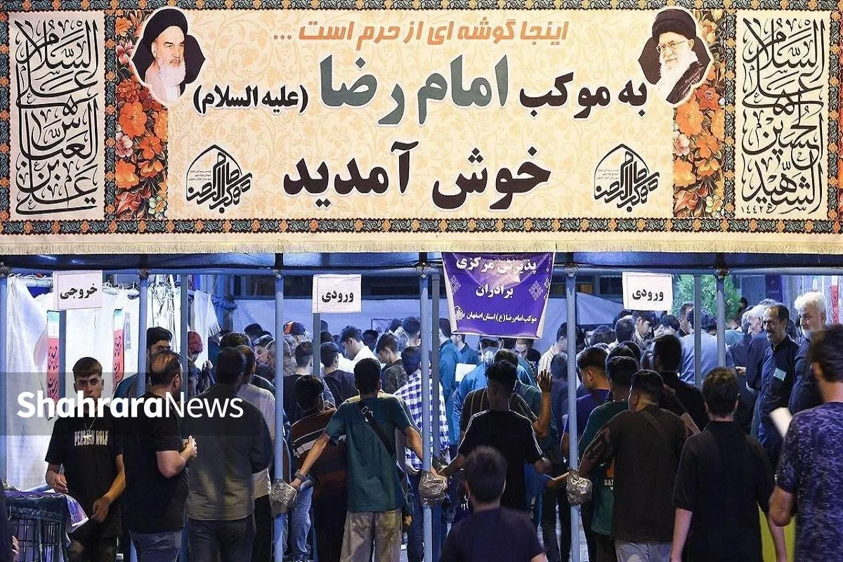 زائر از این خیابان، دست‌خالی نمی‌گذرد | روایتی از حال‌وهوای خدمت مشهدی‌ها به زائران در خیابان قرنی مشهد