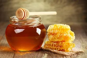 ۹ خاصیت بی نظیر عسل که از آن&zwnj;ها بی&zwnj;خبرید!