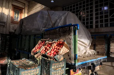 خسارت شدید سرما به بازار میوه و تره بار مشهد