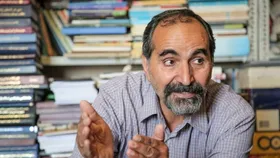 سلبریتی&zwnj;ها پا جای پای نویسندگان گذاشته&zwnj;اند/فضای مجازی رقیب قلدر روشن&zwnj;فکران