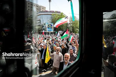 راهپیمایی ضدصهیونیستی نمازگزاران مشهدی و حمایت از عملیات وعده صادق سپاه