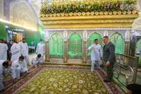 پرچم غدیر در بیش از ۷۰۰ نقطه جهان برافراشته می‌شود | بیش از ۳ هزار مترمربع فرش جدید، زینت‌بخش حرم مطهر علوی شد