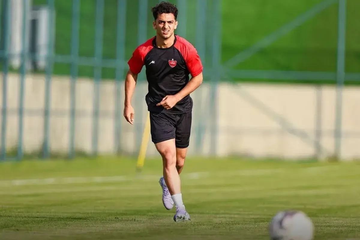 فخریان روی پوستر پرسپولیس + عکس