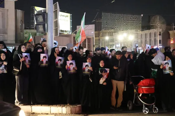 مشهد، یکپارچه افتخار | قاب‌های ماندگار مخاطبان شهرآرانیوز از خروش شبانه مردم در مشهد (۱۲ اسفند ۱۴۰۴)