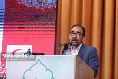 مراسم تجلیل از خادمین زائران پیاده هلال احمر
