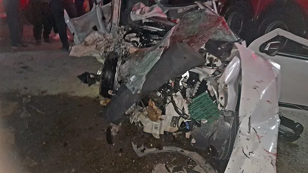 ۵کشته و ۳مجروح در سانحه رانندگی مرگبار جاده مشهد به سرخس + تصاویر 