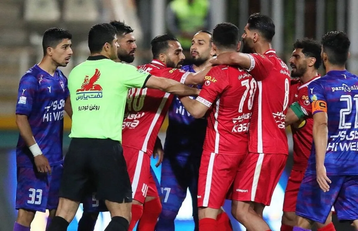 ترکیب پرسپولیس مقابل هوادار| مهاجم برزیلی در حد لوکادیا؟