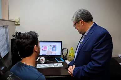 حضور شهردار مشهد در روزنامه شهرآرا به مناسبت روز خبرنگار