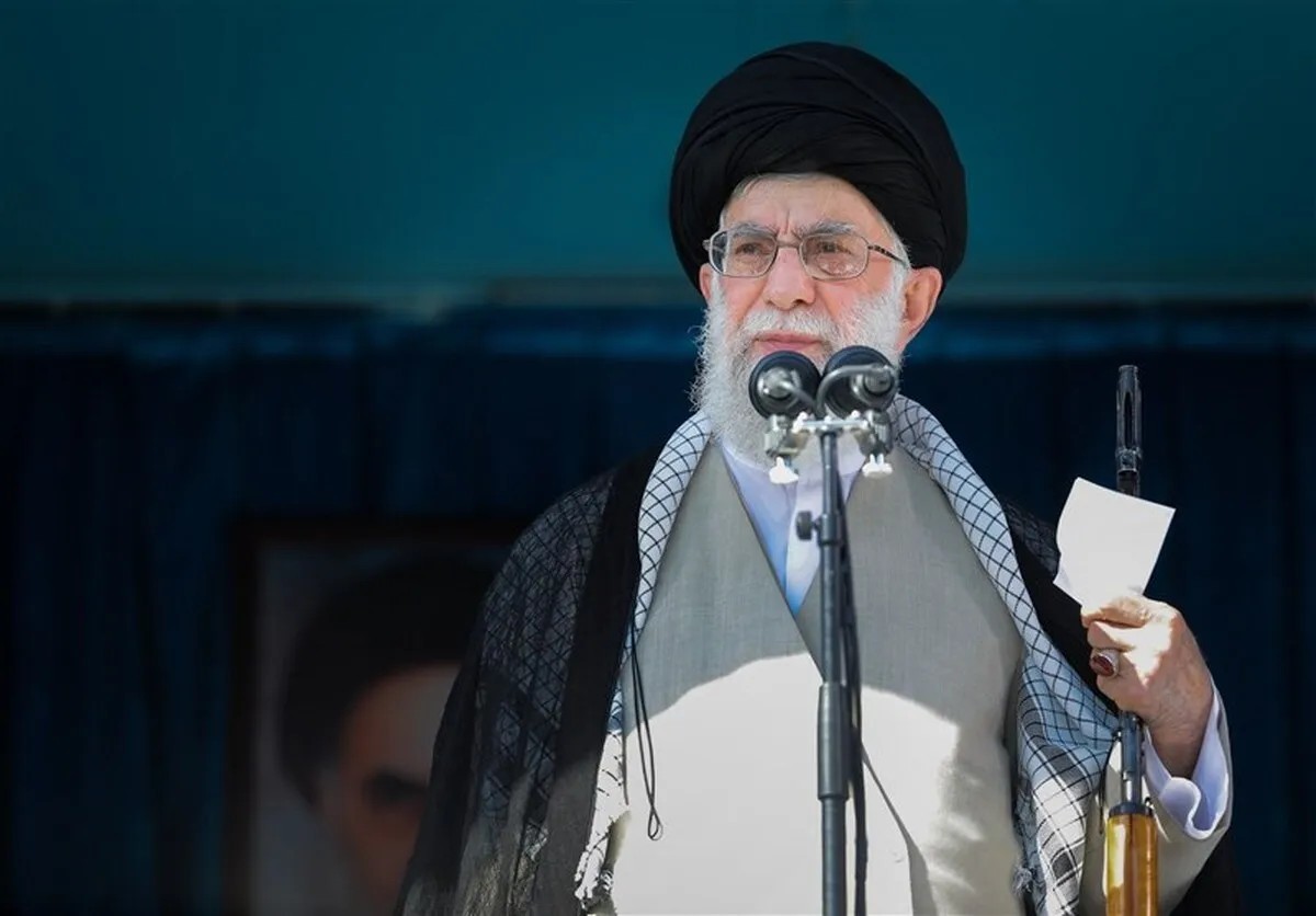 یادگاری از امام| روایتی از سالروز انتصاب آیت‌الله خامنه‌ای به امامت جمعه تهران+ ۱۰ خطبه تاریخی رهبر انقلاب