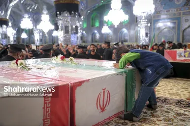 گزارش تصویری |  وداع با پیکر مطهر ۵ شهید خراسانی حمله آمریکایی-صهیونی در حرم مطهر رضوی
