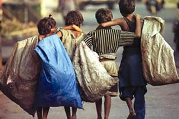 با روی کار آمدن طالبان جمعیت کودکان کار در ایران ۲۰ برابر شده است