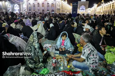 تحویل سال ۱۴۰۲ در حرم مطهر امام رضا (ع)
