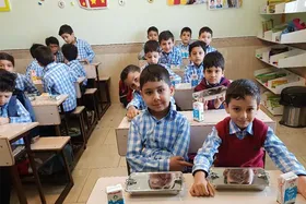 خورد و خوراک دانش&zwnj;آموزی