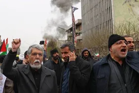 ناکامی طمع دشمنان با حضور مقتدر مردم