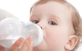 اینفوگرافی | علائم و خطرات کم&zwnj;آبی در نوزادان